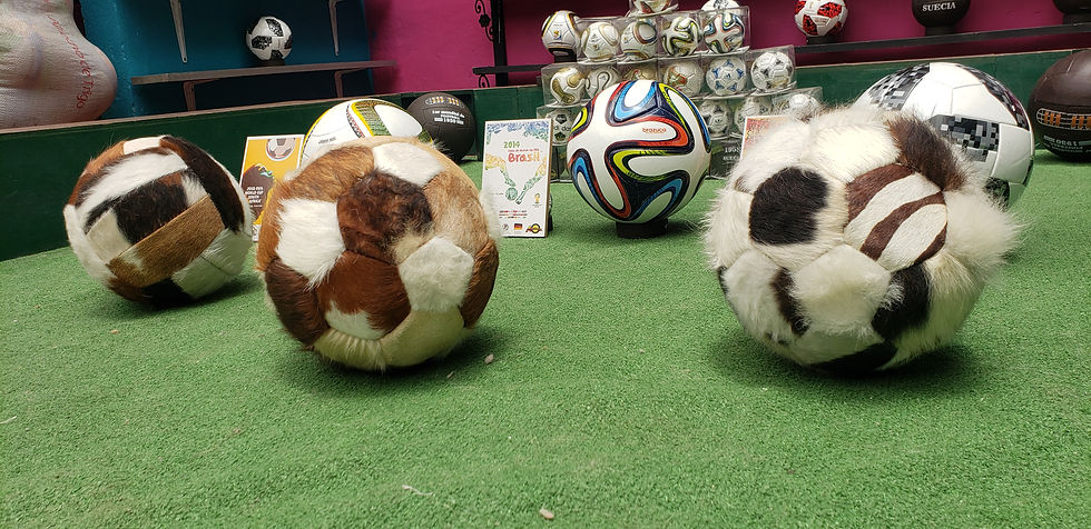 Miniatura: Balón en 100% cuero vacuno y cosido a mano