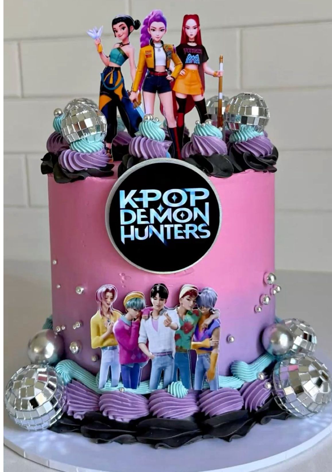 Bespoke single-tier cake with elegant white icing and delicate floral decorations, Solihull, West Midlands.