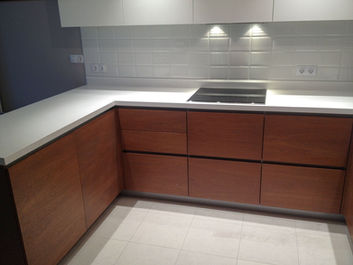 Столешница для кухни из кварцевого агломерата STILL STONE цвет GTA 026 MILKY WHITE