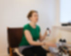 Beratung zu therapeutischen Massage mit Aromaöl