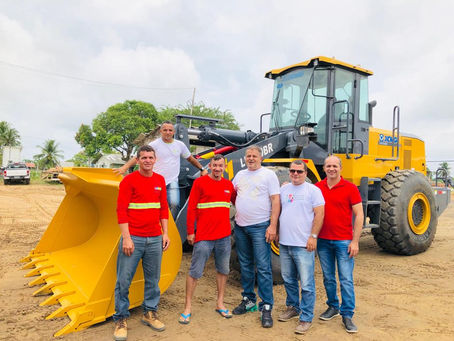 Prefeitura de Mâncio Lima reforça recuperação de ramais com a aquisição de mais uma pá carregadeira 