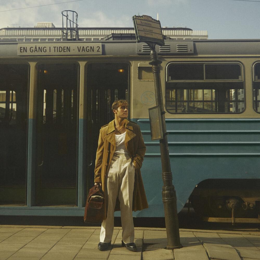 Hampus Lindvall produces five tracks on Benjamin Ingrosso's latest Swedish album — Fast Friends