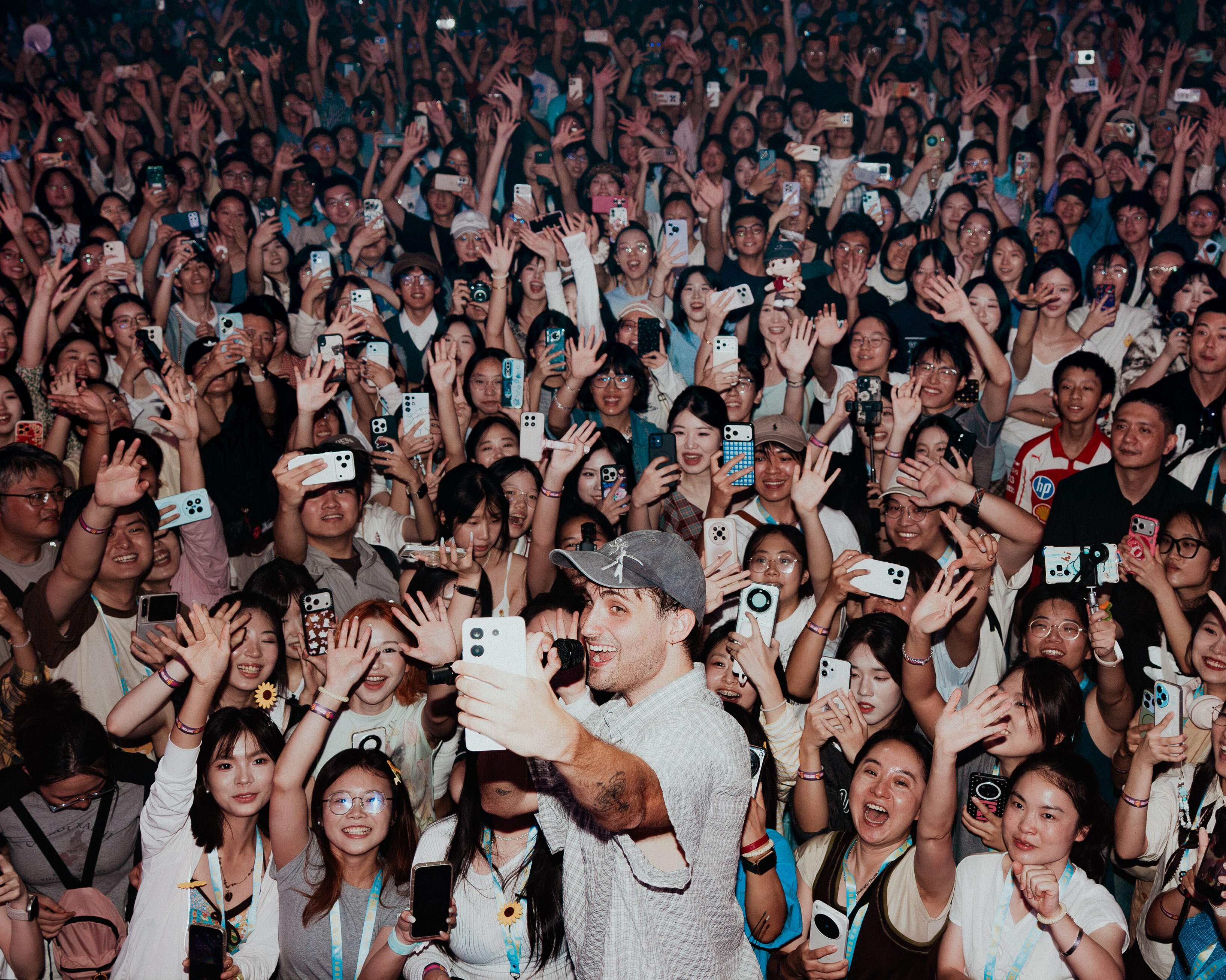Chris James wraps 'Let The Light In!' China tour in Chengdu — Fast Friends