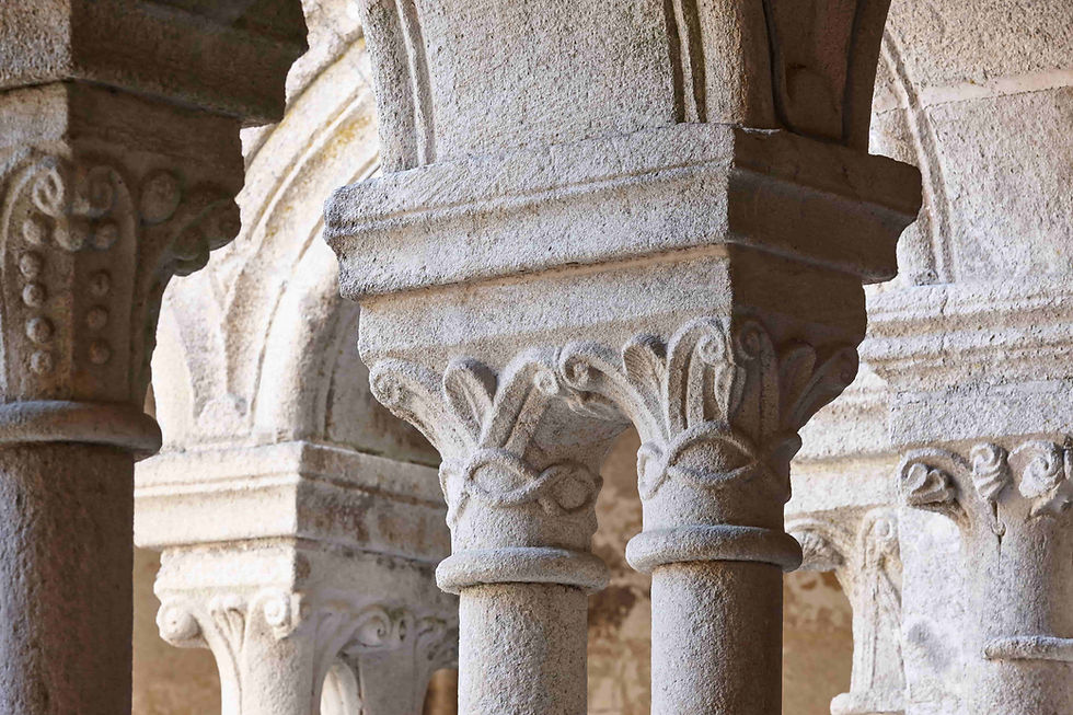 romanesque-columns-in-ribeira-sacra-santo-estevo