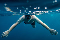 Fully immersed into the ocean