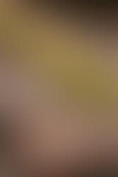 svatební stůl dekorovaný ovocem a zelenými listy