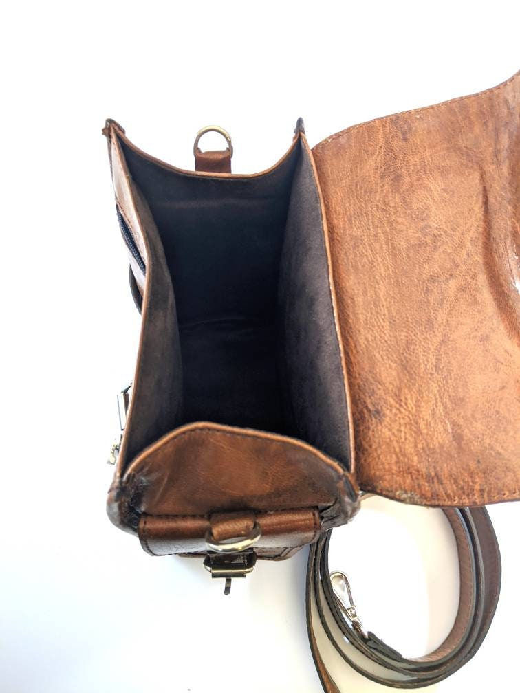 CLASSIC LEATHER CAMERA bag