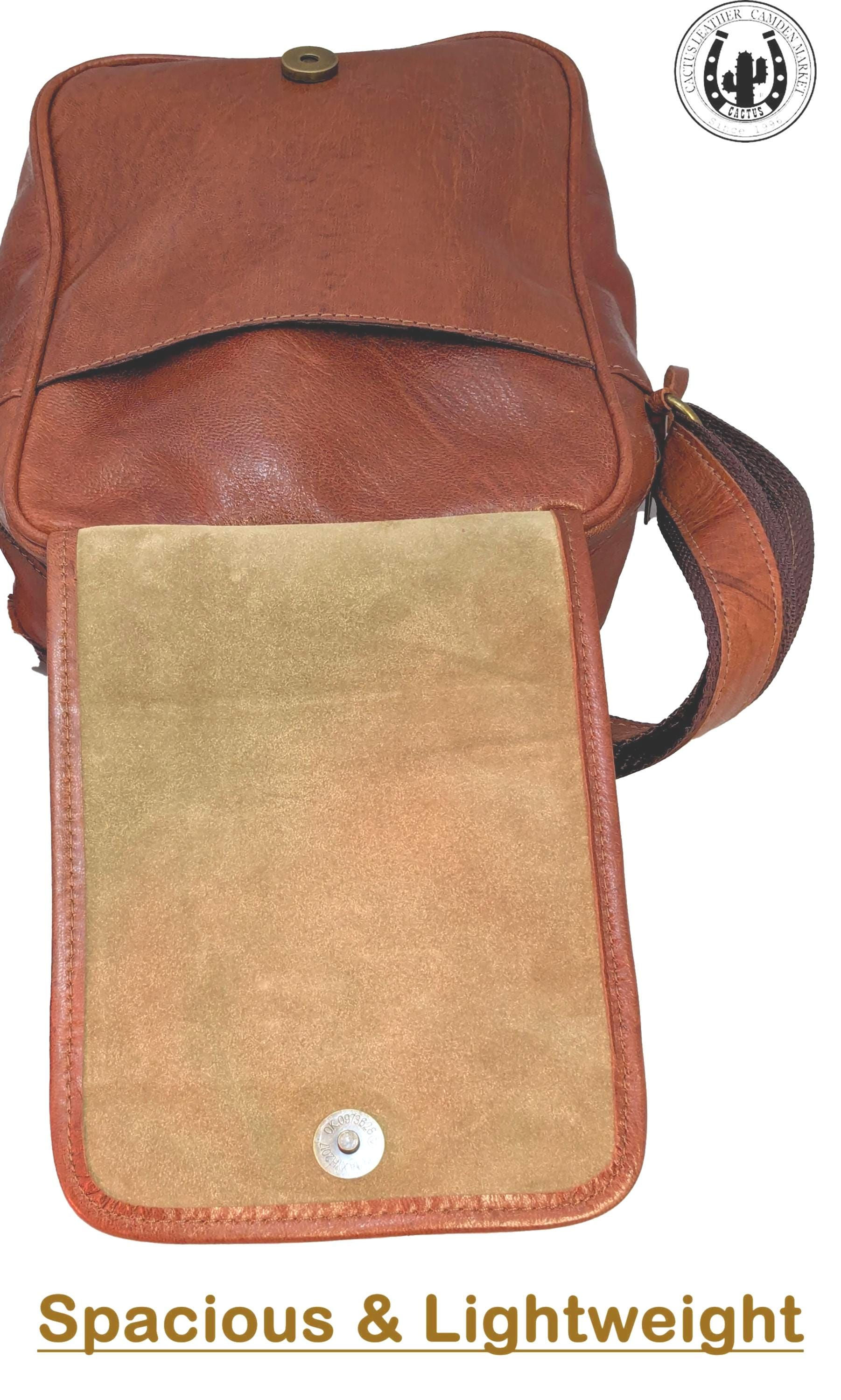Travel crossbody leather bag