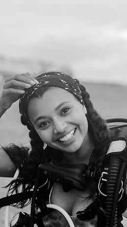 Inka Cresswell - shark swimwear-1810158.