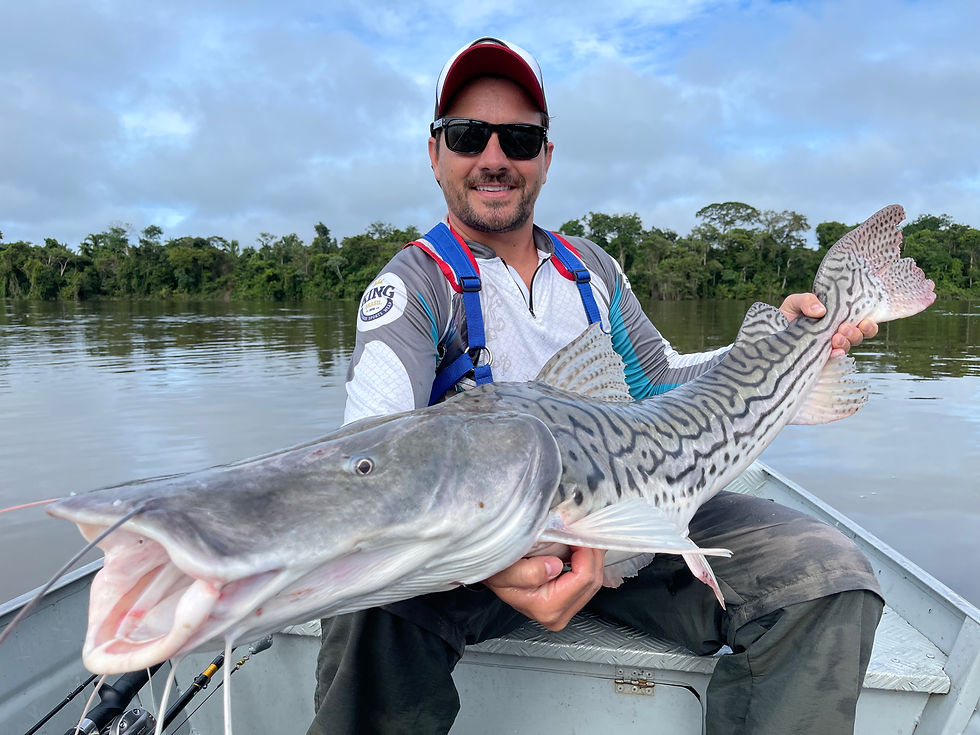 Pesca de Caparari no rio Teles Pires