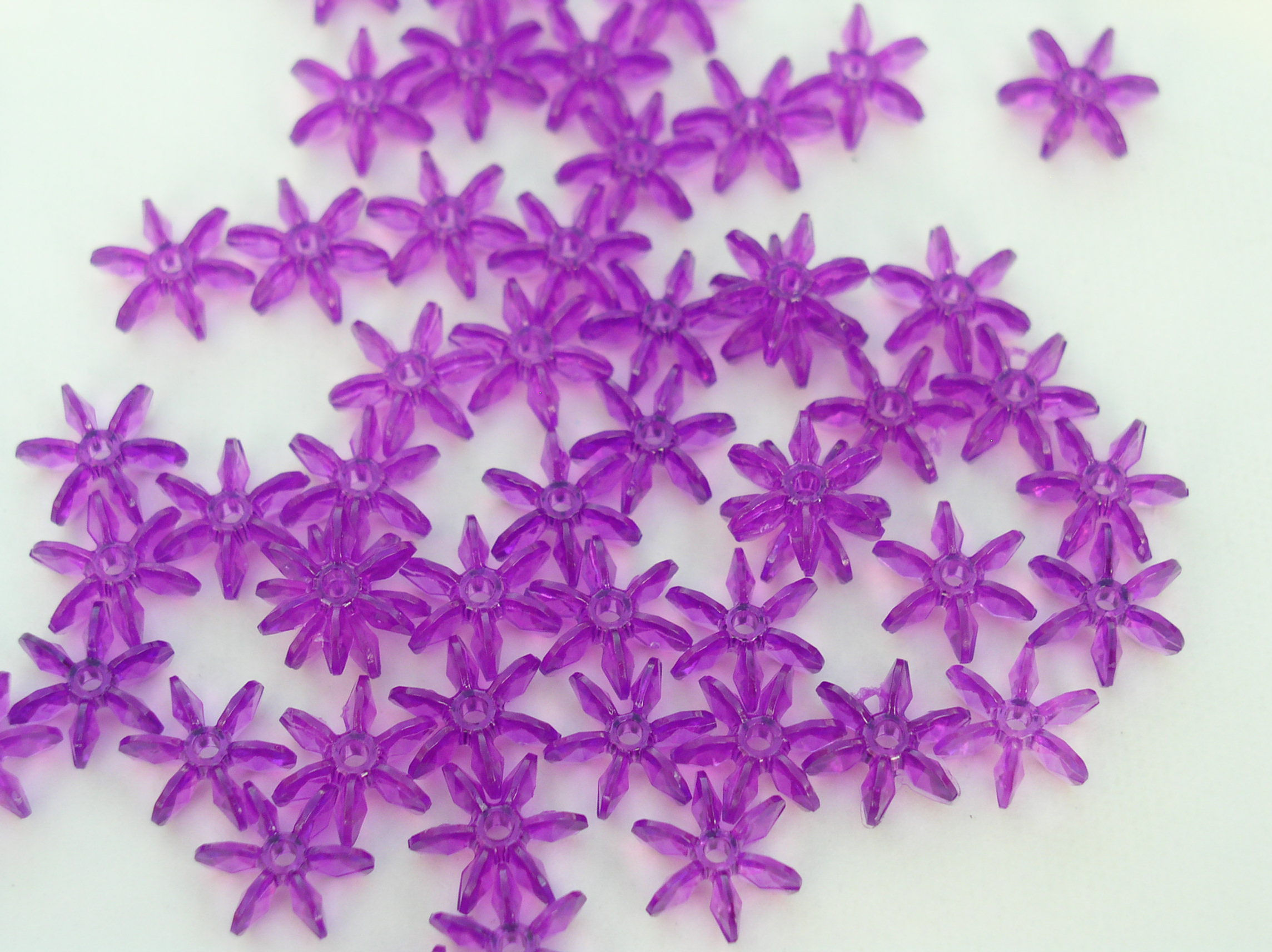 #02 - Transparent Dark Amethyst 18mm Star Beads