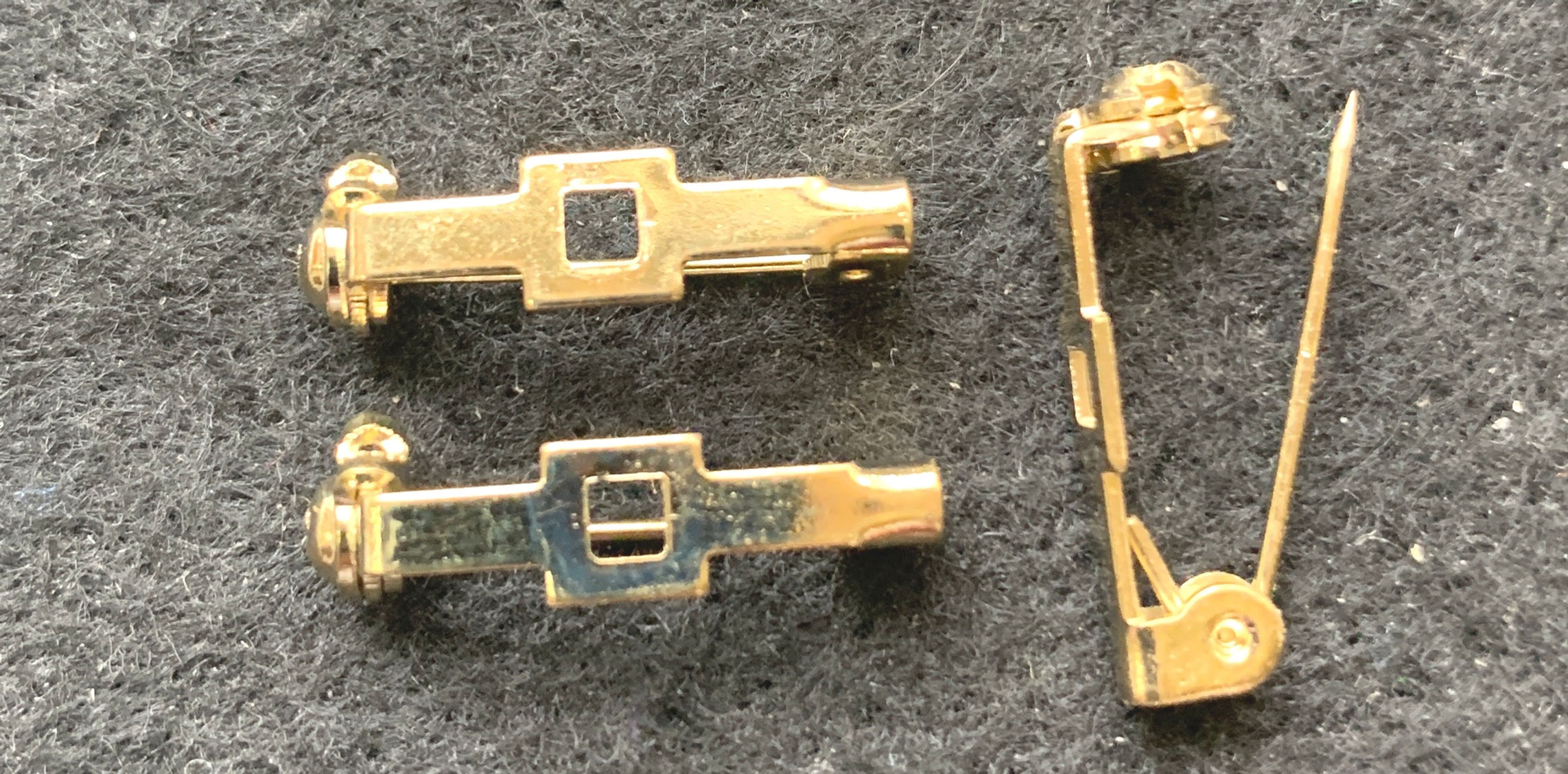 3/4" Gold Pin Backs