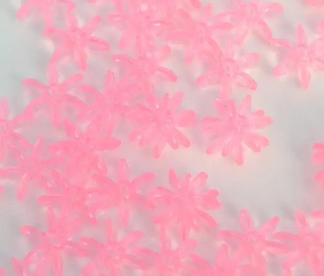 #15 - Transparent Pink 25mm Starflake Bead