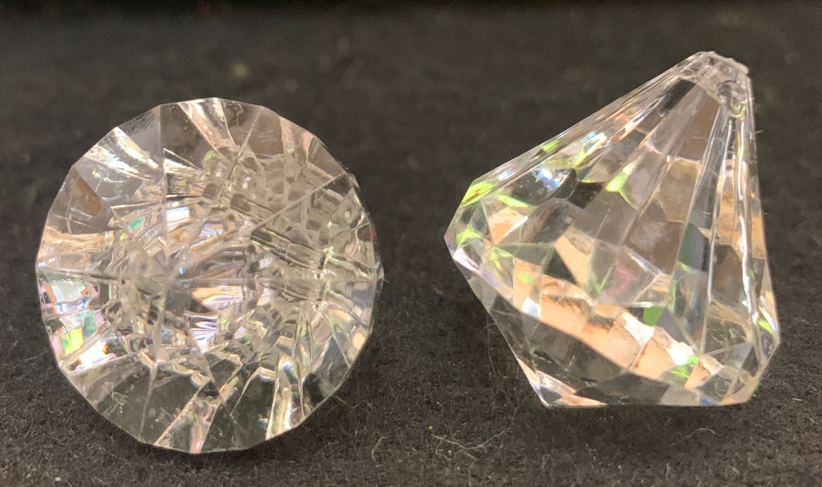 30mm x 25mm Crystal Clear Acrylic Drop Beads