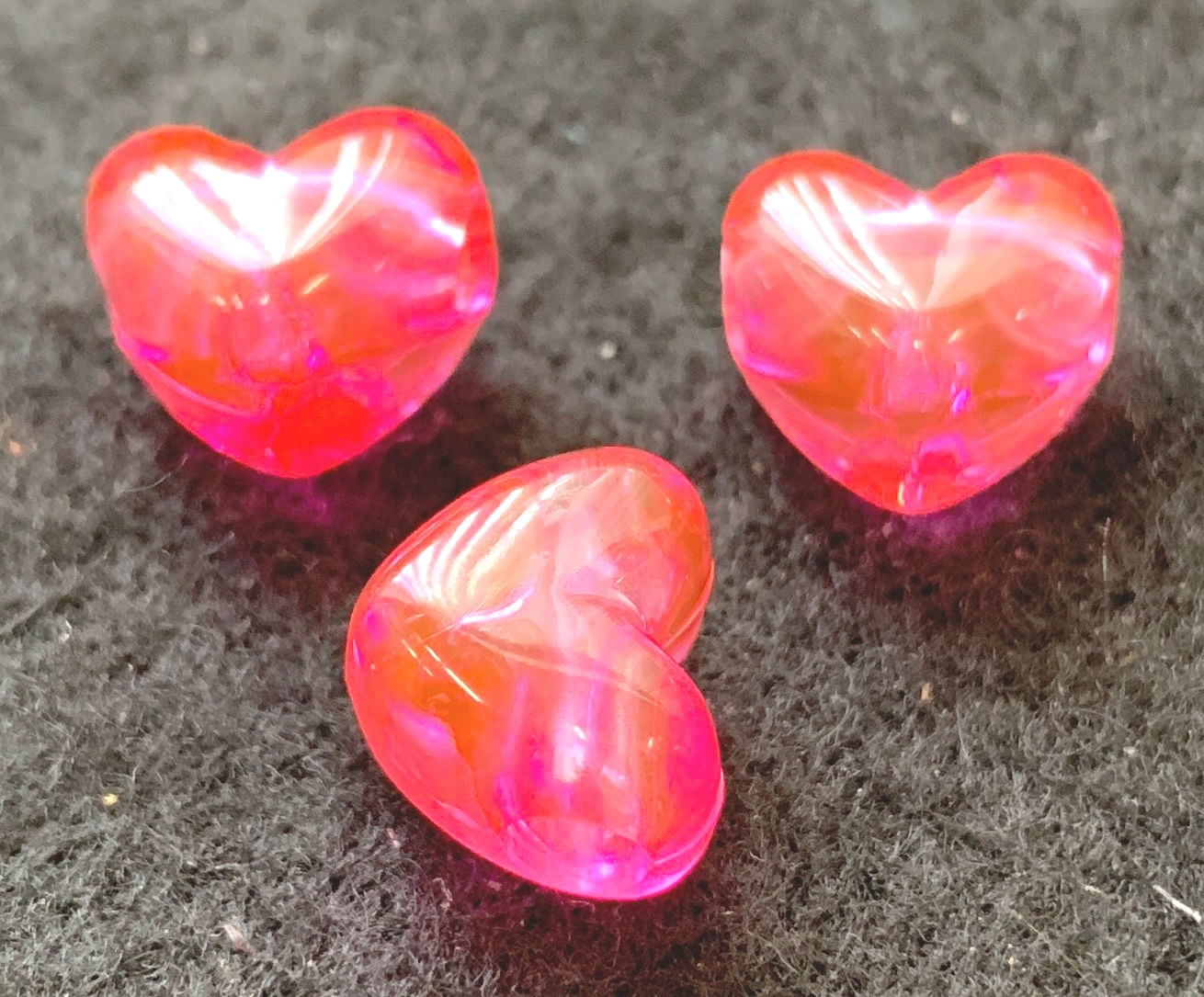 #08 - Transparent Hot Pink Horizontal Heart Pony Beads
