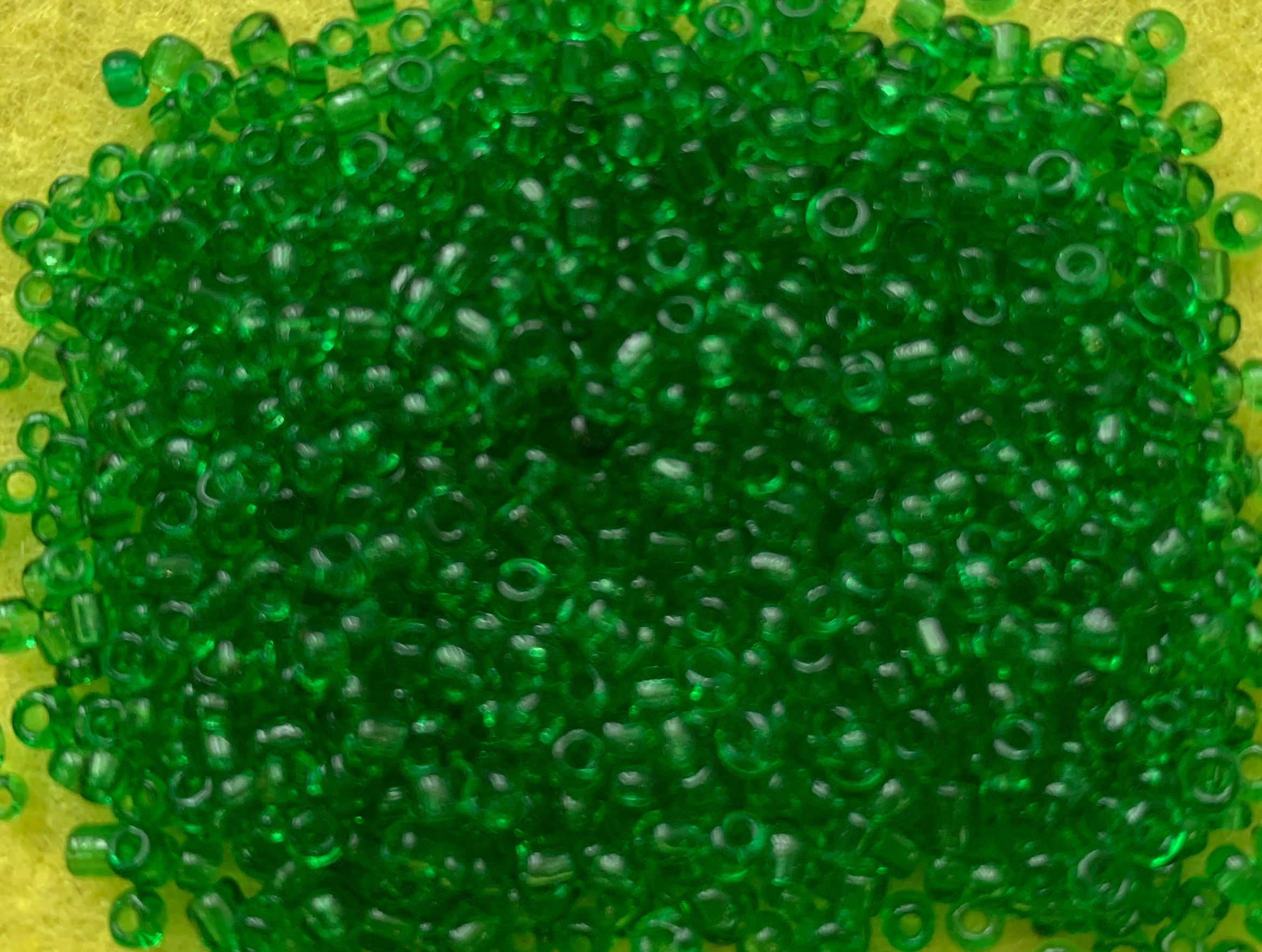 Transparent Green 11/0 Glass Seed Beads
