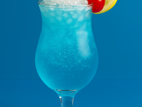💙 Azul Caribe: Cóctel Tropical con Perlas Explosivas de coco y Sirope de Curazao