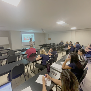 APM promove palestra sobre inteligência profissional e comportamento no ambiente de trabalho