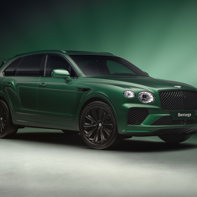 Celebrating Automotive Icons: Bentley Honors the Trailblazing ‘Bentley Girls’ with Three Bespoke Bentaygas