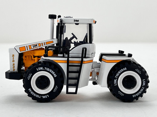 1/64 BIG BUD 700 LAS VEGAS CONSTRUCTION | Williams Big Bud