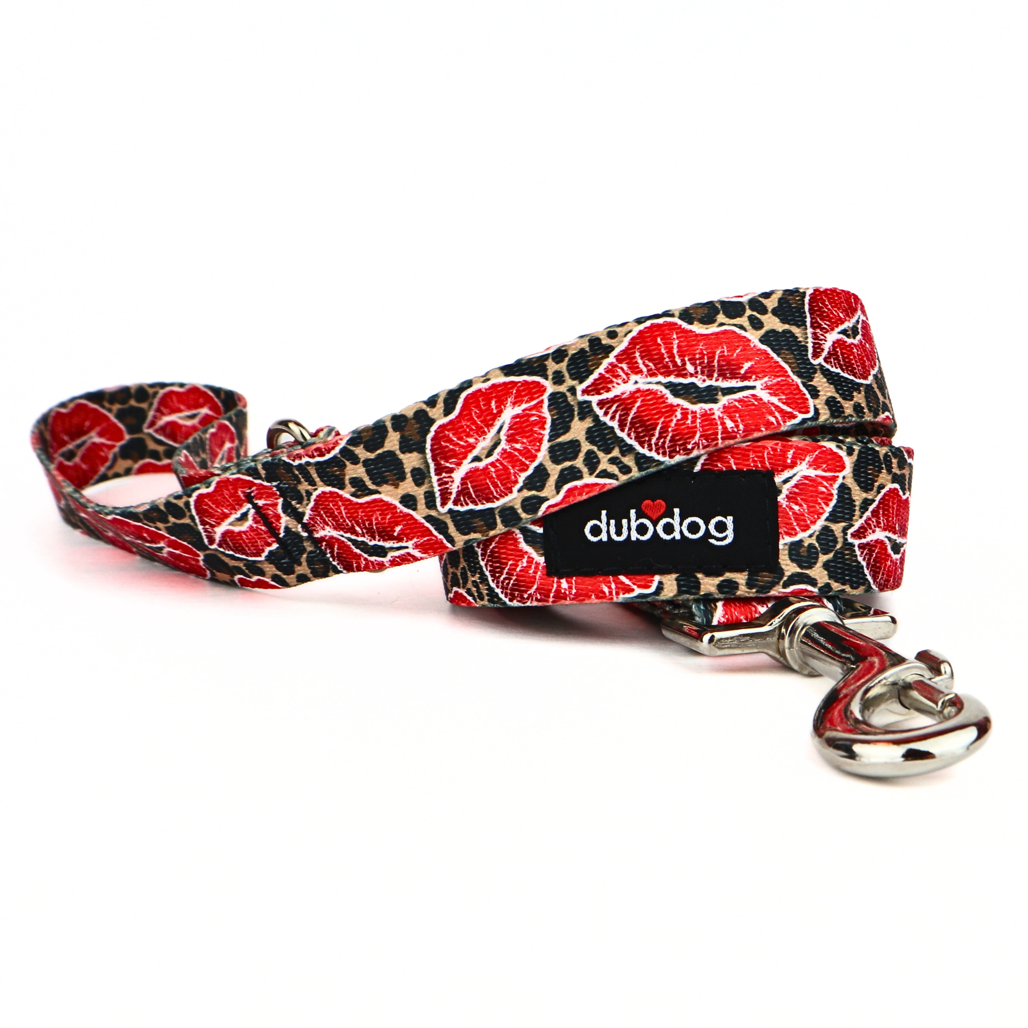 Kisses l Leash