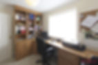 Made-to-measure units and desk