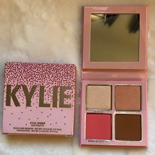 kylie jenner highlighter palette