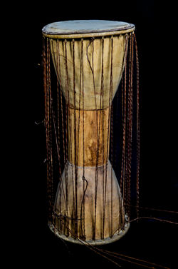 TALK DRUM AFRICANO.jpg