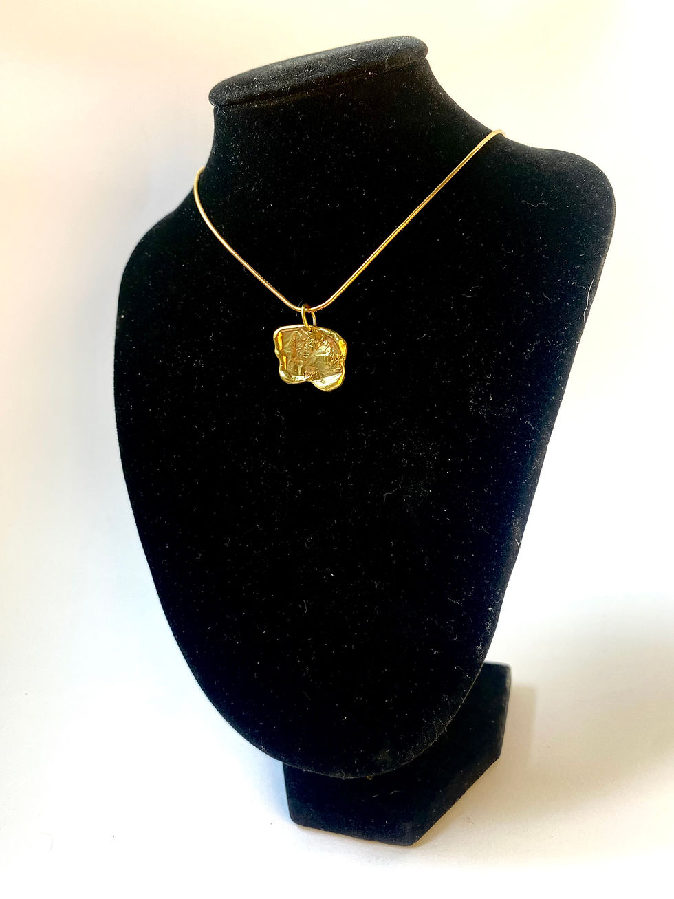 Miniature : Pendentif en laiton
