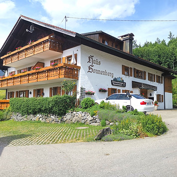 Kopie von Ansicht Haus Sonnenberg.jpg