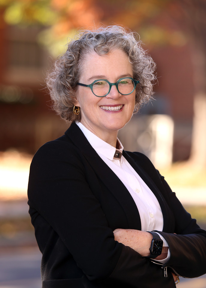 JMM 2023 Headshot 1.jpg