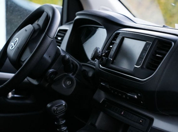 Toyota Proace (2023) | Car & private transfers - ALLI