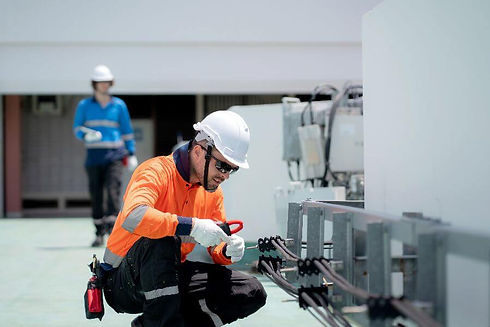 Profesionāli vājstrāvas un elektrotīklu pakalpojumi