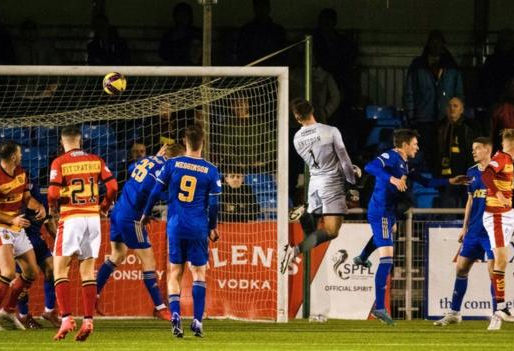 Το απροσδόκητο γκολ του τερματοφύλακα της Partick Thistle