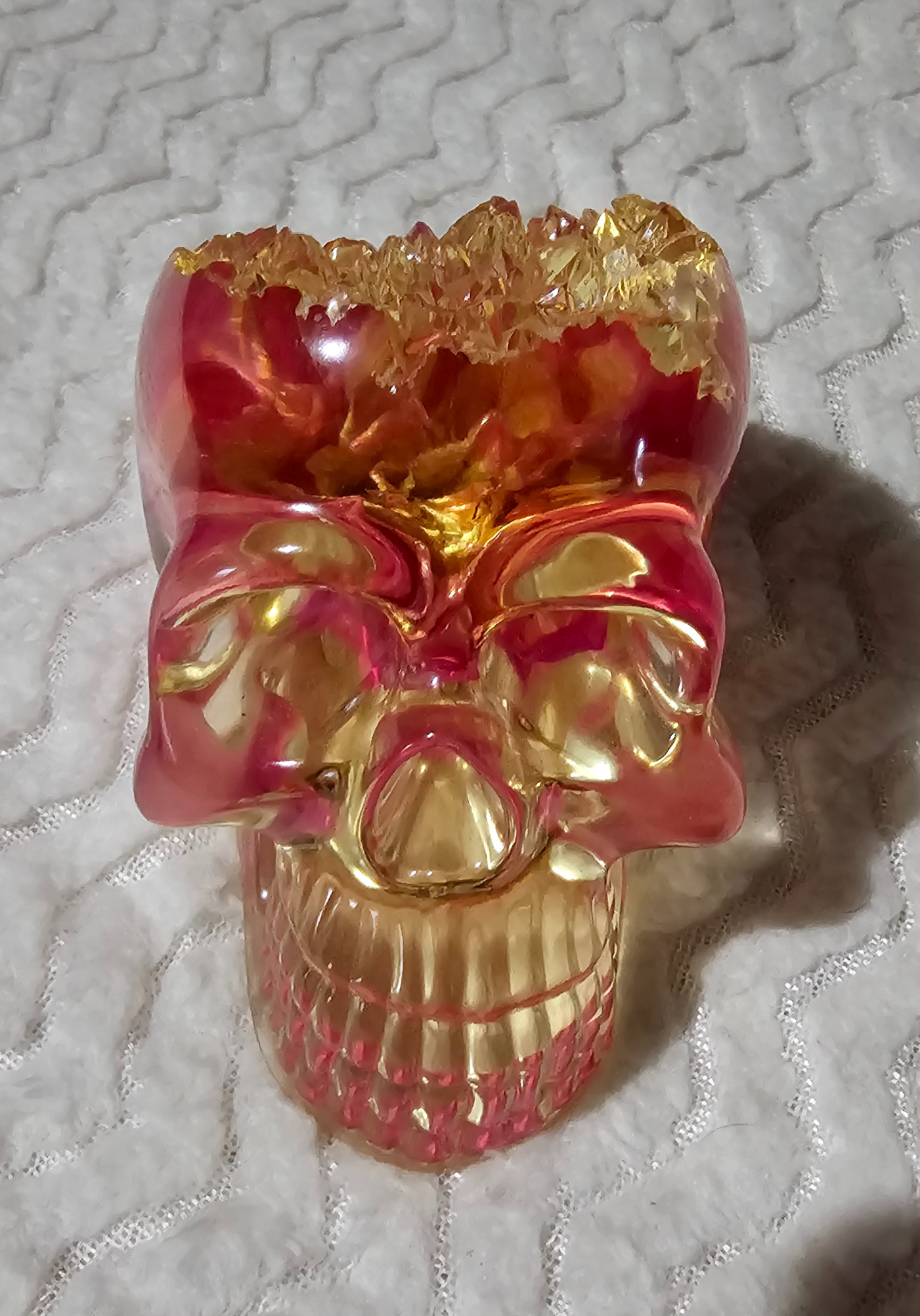 Skull with crystal top and real pink glittery rose