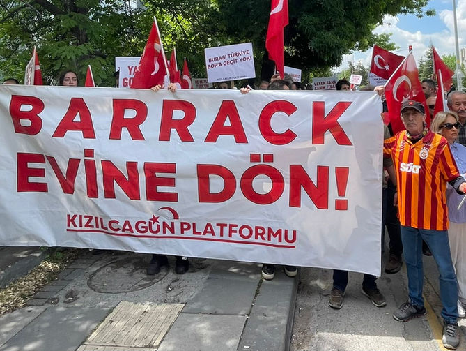 Adem Akbal’dan protestoya destek!