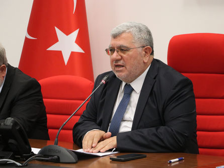 “Dini kullananlara karşı çok uyanık olmak zorundayız"