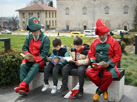 Hacivat ve Karagöz ile okudular!