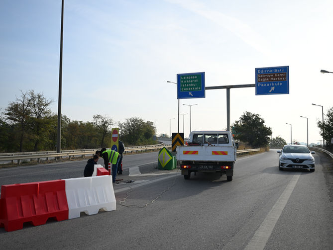 Edirne-Kapıkule arası trafiğe kapatıldı