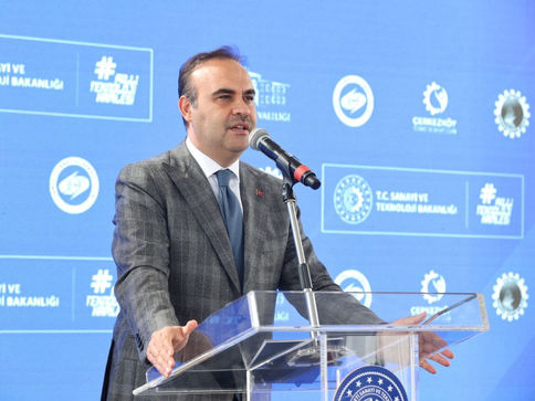 Bakan Kacır temel attı