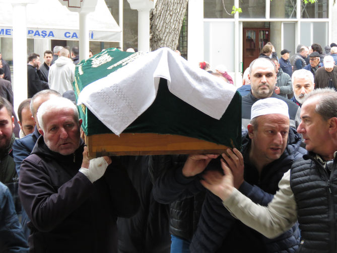 Seyhan Demiryapan toprağa verildi