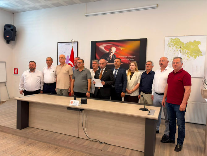İl Genel Meclisi'nde toplu istifa!