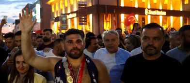 Başpehlivan Erkan Taş, hamam geleneğini sürdürdü