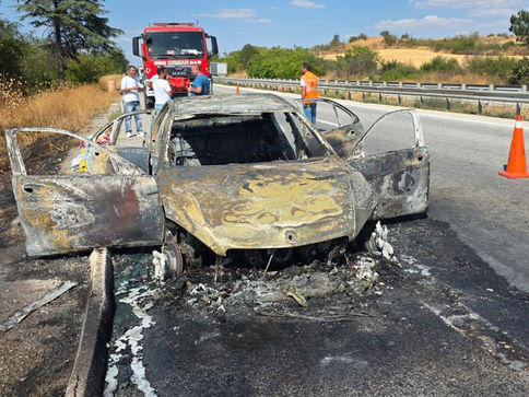 Seyir halinde alev aldı!