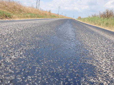 Sıcaktan yol eridi