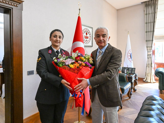 Vali Jandarma heyetini kabul etti