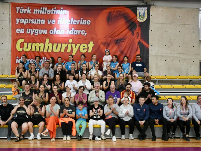 Anneler parkede buluştu