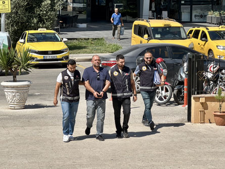 Meclis üyesi "rüşvet" iddiasıyla tutuklandı