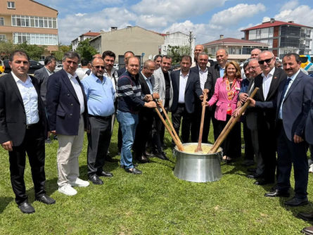 2 ton keşkek dağıtıldı