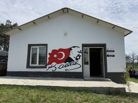 Atıl köy okulu eğitim yuvası oldu